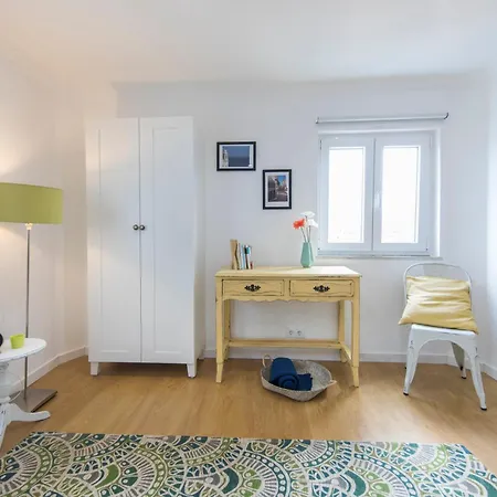 Central&quiet In Graca Apartman