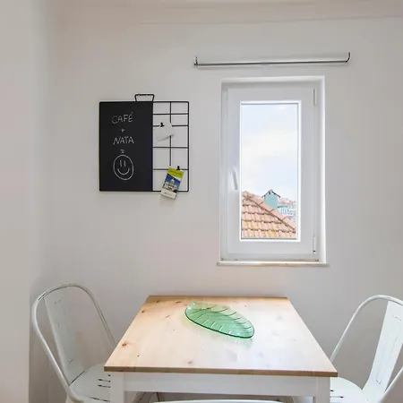 Central&quiet In Graca 아파트