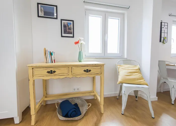 Central&quiet In Graca Lisboa