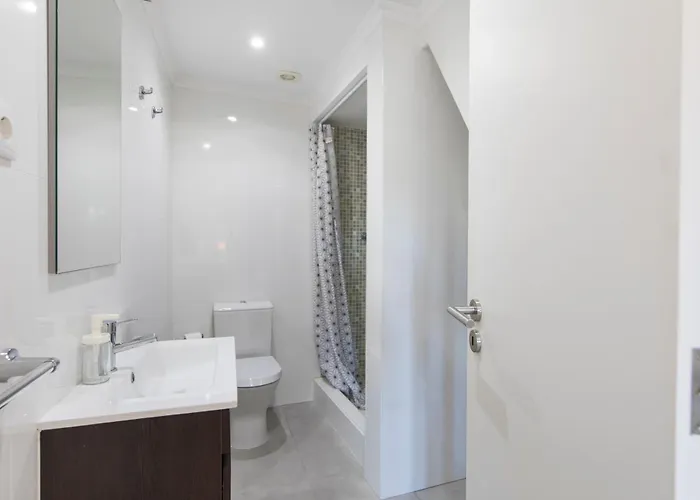 Central&quiet In Graca * Lisboa