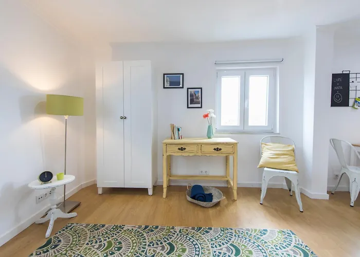 Central&quiet In Graca Lisboa